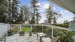 14862 Thrift Avenue White Rock, British Columbia