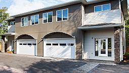 Luxury Townhome Available – Unit 2 At The Oaks On Roblin