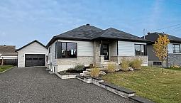 $539,000 - Bungalow For Sale In St-Apollinaire