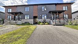 335 000$ - Maison En Rangée / De Ville À Vendre