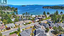 10372 Resthaven Dr Sidney, British Columbia