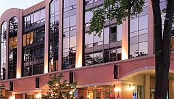 Wow - 2 Bedroom Near Public Gardens