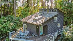 2742 Vancouver Blvd Savary Island, British Columbia