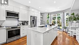 8527 Aquitania Place Vancouver, British Columbia