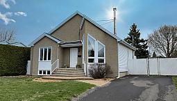 $625,000 - Bungalow For Sale In Blainville