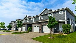 Pet-Friendly Three Bedroom 2.5 Bath With In-Suite Laundry For Re