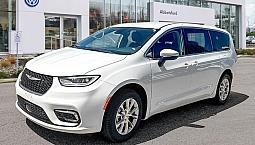 2023 Chrysler Pacifica Touring L | 3Rd Row Seating