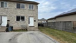 Spectacular, Easy Living End Unit Townhouse