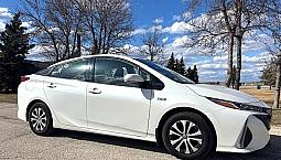 2020 Toyota Prius Prime *Carplay - Heated Seats - Warranty Incl*