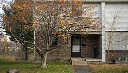 Crystal Heights Townhouses - Renovated 3 Bedroom Townhouse Townh