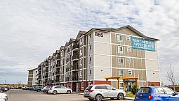 Pet-Friendly Three Bedroom Two Bath With In-Suite Laundry For Re