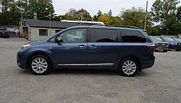 2017 Toyota Sienna 