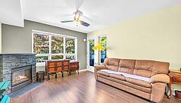 206 14355 103 Avenue Surrey, British Columbia