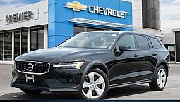 2025 Volvo V60 Cross Country Core | Sunroof | Leather | Awd