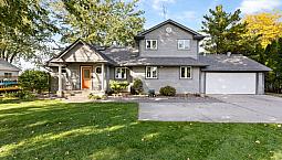 Waterfront Property For Sale | 621 Ross Beach Rd, Lakeshore On