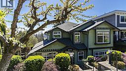 1075 Adderley Street North Vancouver, British Columbia