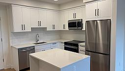 Cozy Condo In Prime Location
