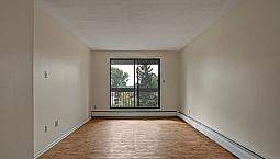 Sizable, Quiet 2 Bedroom Apartment Southside