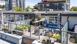 215 2060 Curling Road North Vancouver, British Columbia