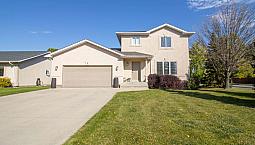 1560 Sq. Ft. Home In Steinbach.  Move In Ready!