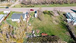 827 2 Street E Cardston, Alberta