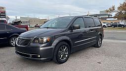 2015 Chrysler Town & Country S