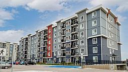 Pet-Friendly Three Bedroom Two Bath With In-Suite Laundry For Re