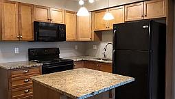 Condo Near Shops & Entertainment!