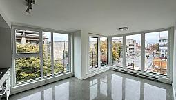 602-105 E Cordova