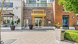 414 15735 Croydon Drive Surrey, British Columbia