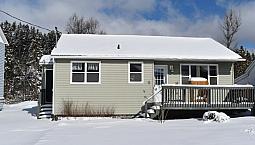 Bungalow In Family Neighborhood