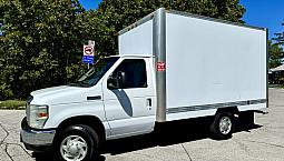 2008 Ford Econoline E-350 12-Foot Cube Truck Only 123Km Like New