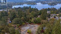 3802 Madaric Pl Saanich, British Columbia