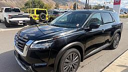 2023 Nissan Pathfinder Sl