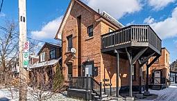 Discover Urban Living In This 3-Bed Bi-Level Apartment!