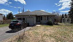 Spacious Walkout On Mt Forest Blvd - 2 Bedroom 1 Bathroom