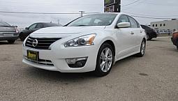 2014 Nissan Altima 2.5 Sunroof Heated Seats Fwd