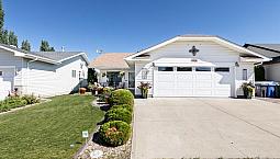 Immediate Possession ~ Walk Right In To Main Floor, No Stairs