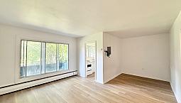 2 Et Demi À Louer - Dorval - Électroménager Inclus + Wifi