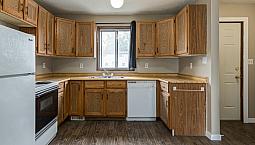 Townhomes With Patio For Rent - Blue Sage Townhouses - Townhome 