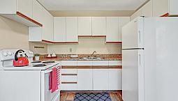 Family And Pet Friendly 3 Bedroom Townhome With Front Yard!