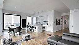 1 900 000$ - Prix Taxes En Sus - Condo À Vendre