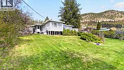 5286 Buchanan Road Peachland, British Columbia