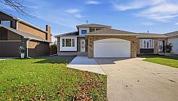 10 Hamilton Meadows Drive Winnipeg, Manitoba