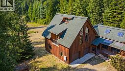 2496 Pass Creek Road Pass Creek, British Columbia