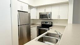 Dalhousie - 1 Bed / 1 Bath + Den Available For Sep Move In!