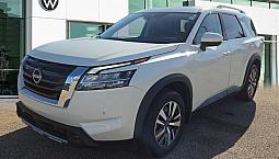 2023 Nissan Pathfinder Sl | Awd | Clean Carfax | One Owner