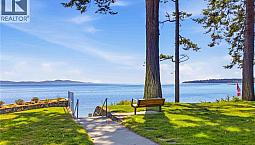 306 990 Doumac Ave Saanich, British Columbia