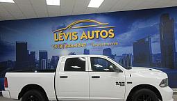 Ram 1500 Classic 2021 Express Night Edition V-8 5.7 Hemi 4X4 Sie