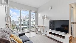 3Xx 528 W King Edward Avenue Vancouver, British Columbia